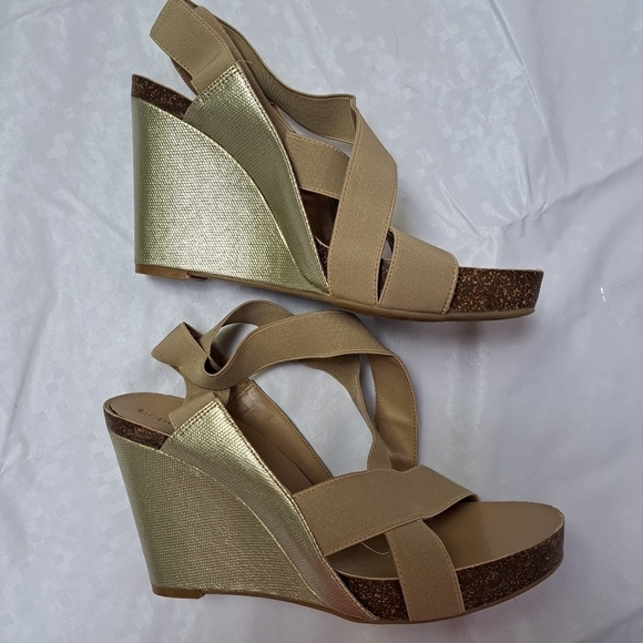 đť…şBCBGGENERATION Strapy wedges sandals - Picture 2 of 13